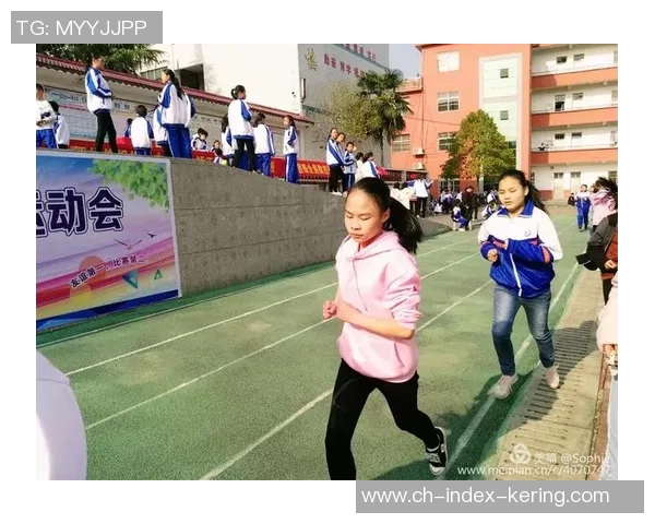 我的特长踢足球让我在球场上展现自我与团队精神的成长之路 我的特长踢足球让我在球场上展现自我与团队精神的成长之路